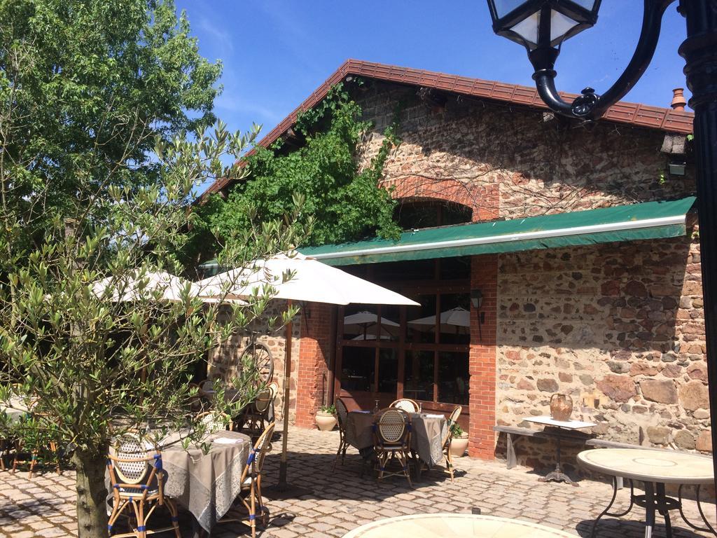 La Ferme Aux Biches Bed & Breakfast Commelle-Vernay Екстериор снимка